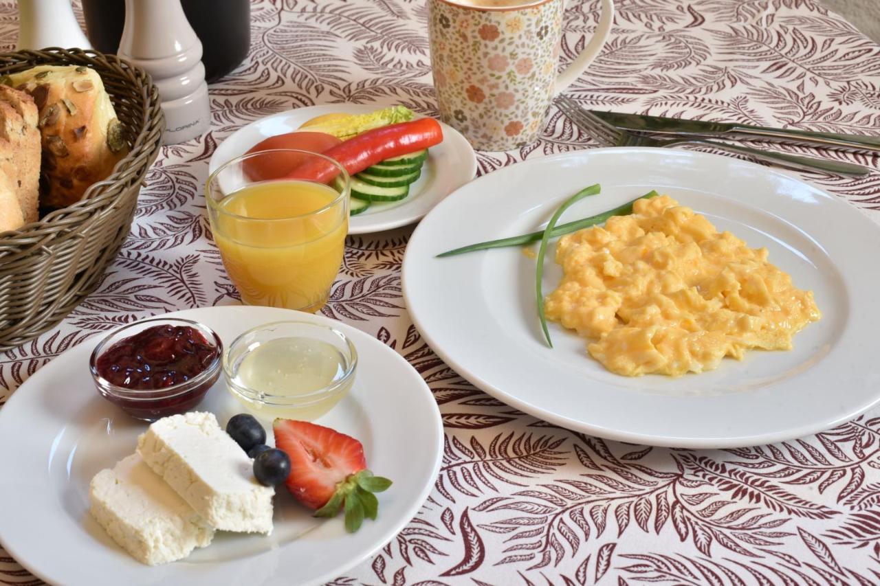 Gosciniec Nowa Wioska Acomodação com café da manhã Wałbrzych Exterior foto