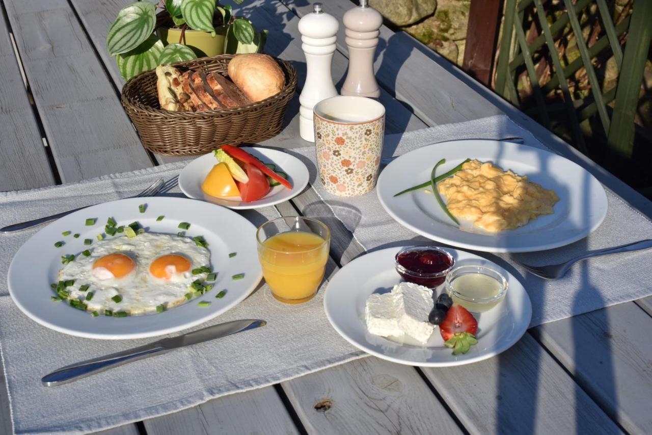 Gosciniec Nowa Wioska Acomodação com café da manhã Wałbrzych Exterior foto