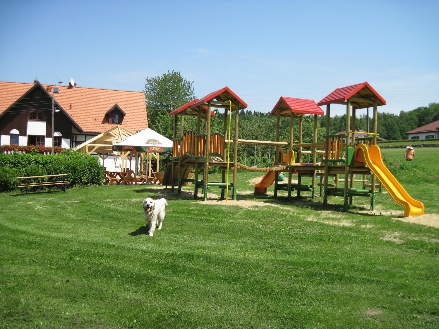 Gosciniec Nowa Wioska Acomodação com café da manhã Wałbrzych Exterior foto