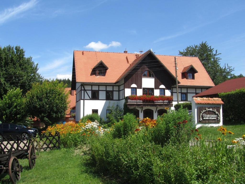 Gosciniec Nowa Wioska Acomodação com café da manhã Wałbrzych Exterior foto